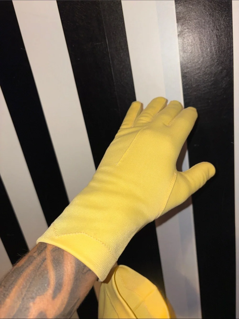 Vintage 70s Sunny Yellow Women's Short Gloves